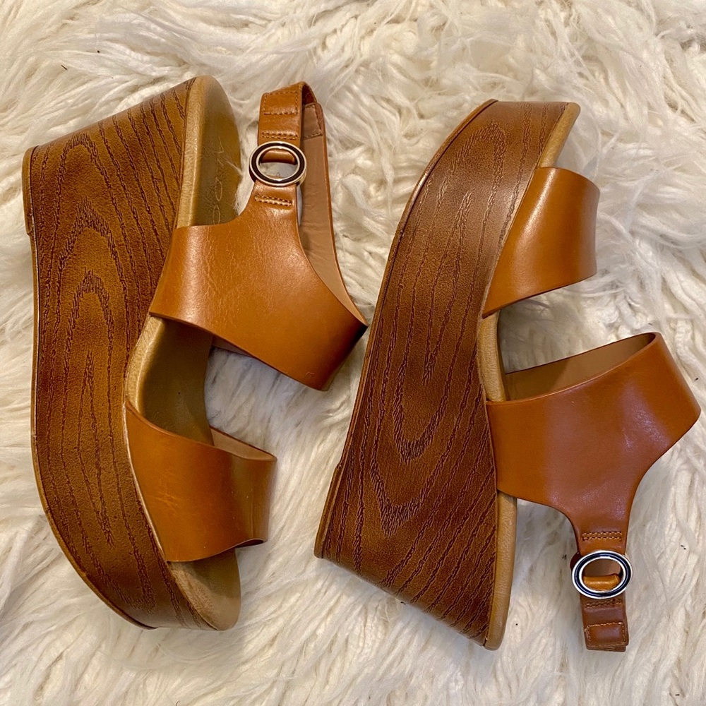 Aldo platform sandals